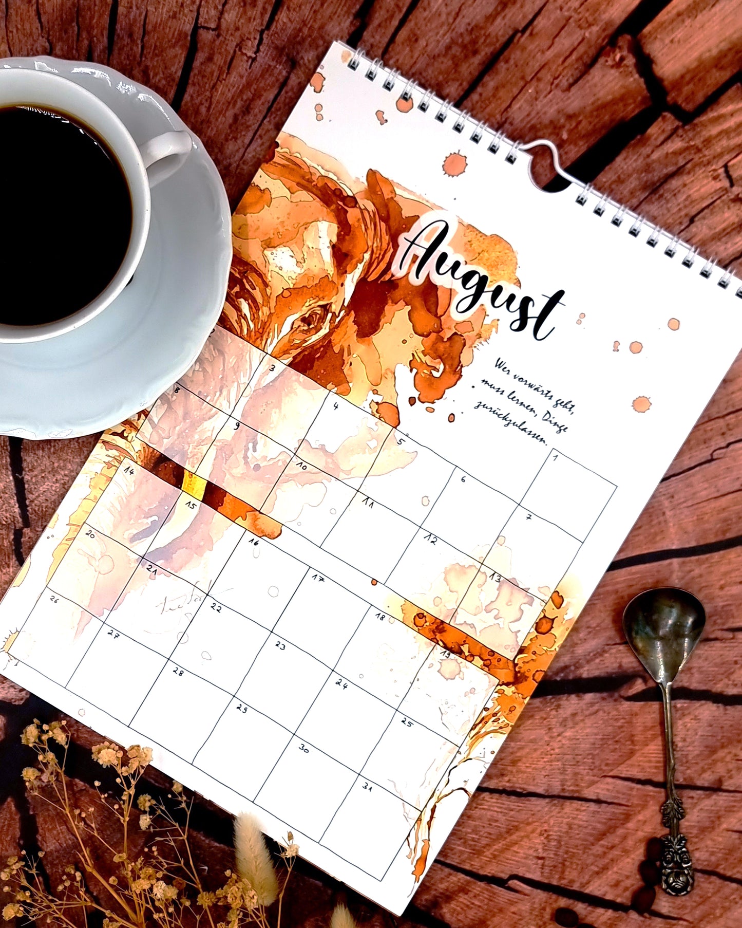 Kalender mit Motiven aus Kaffee