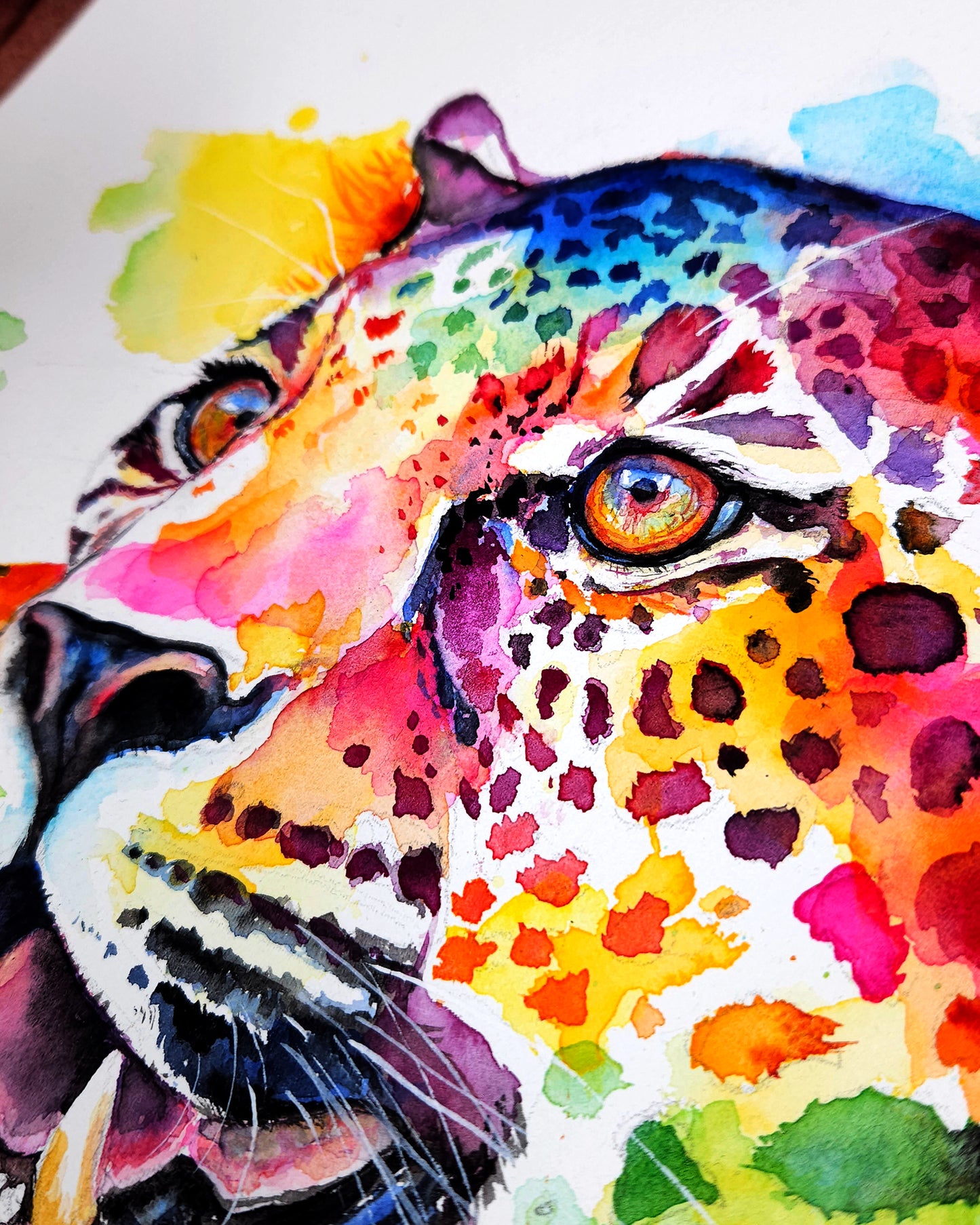 Bunter Leopard in Aquarell - Farbenfroher Kunstdruck - Kyano