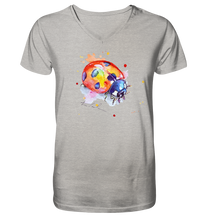Lade das Bild in den Galerie-Viewer, Bunter Marienkäfer - Mens Organic V-Neck Shirt
