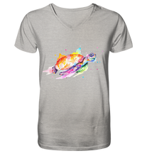Lade das Bild in den Galerie-Viewer, Bunte Meeresschildkröte - Mens Organic V-Neck Shirt
