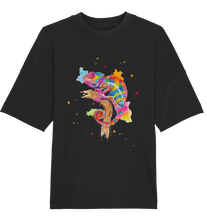 Lade das Bild in den Galerie-Viewer, Buntes Chamäleon  - Organic Oversize Shirt
