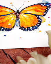 Lade das Bild in den Galerie-Viewer, Gelber Schmetterling in Aquarell - Kunstdruck
